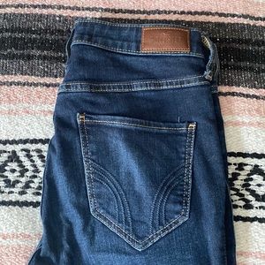 dark wash hollister jeans * no rips*